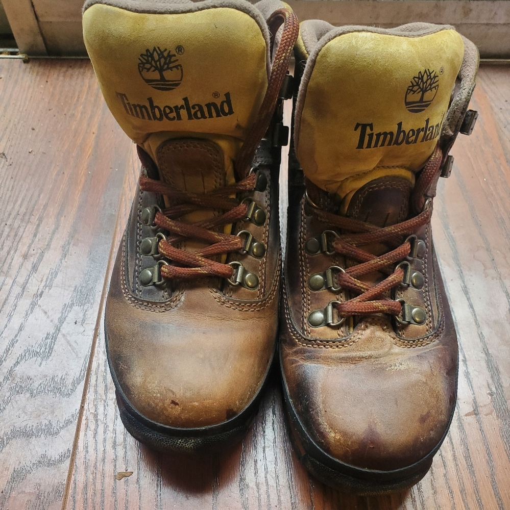 Vintqge Timberland Two-Tone Leather Hiking Boots